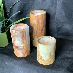 Set of 3 Onyx pillar candle holders